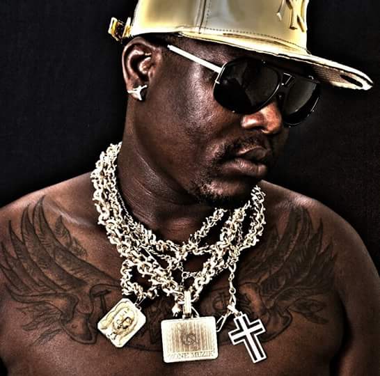 Paié Feat. Kenny Base